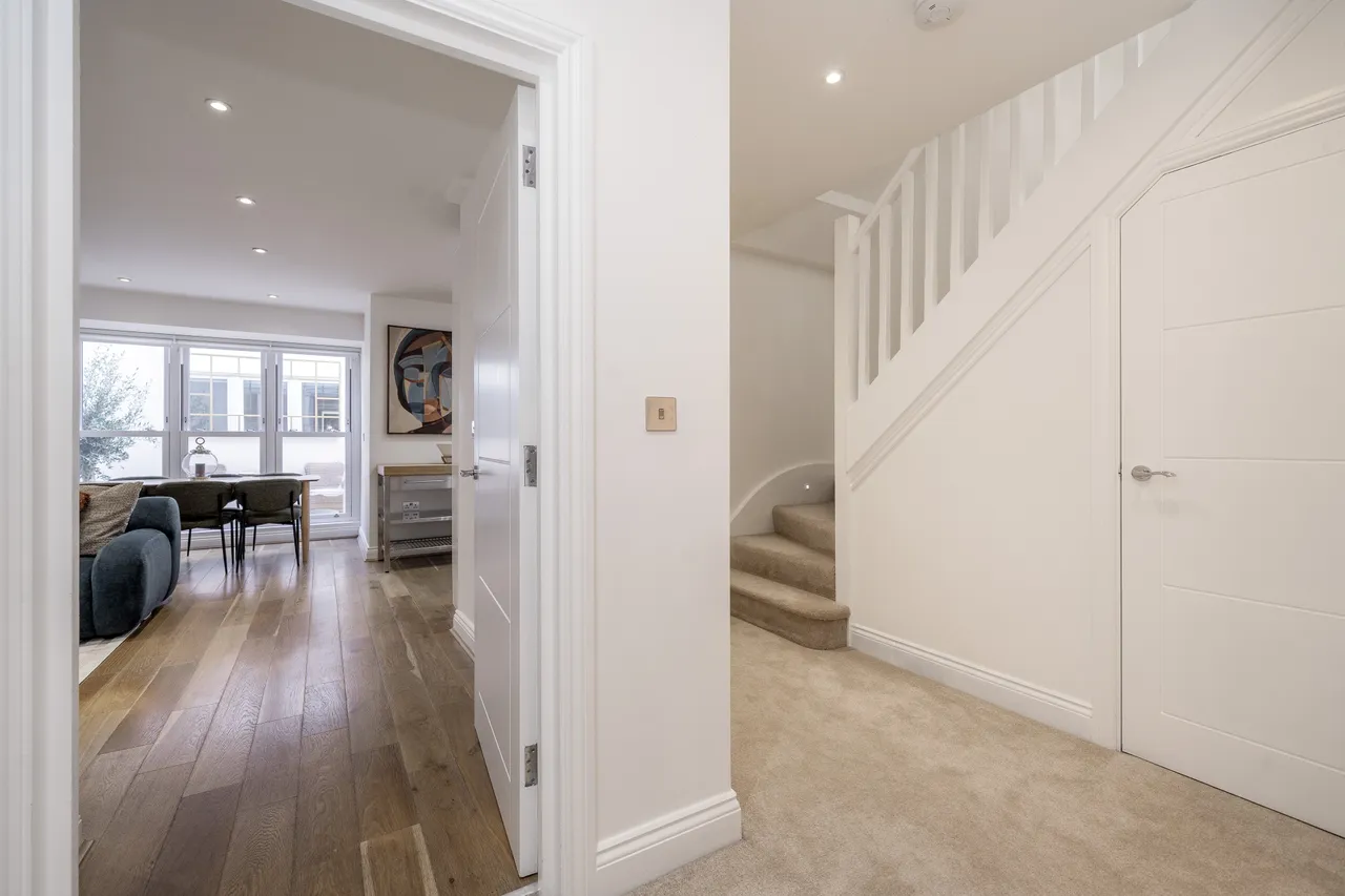 Mount Park Crescent, Ealing, W5, photo 9