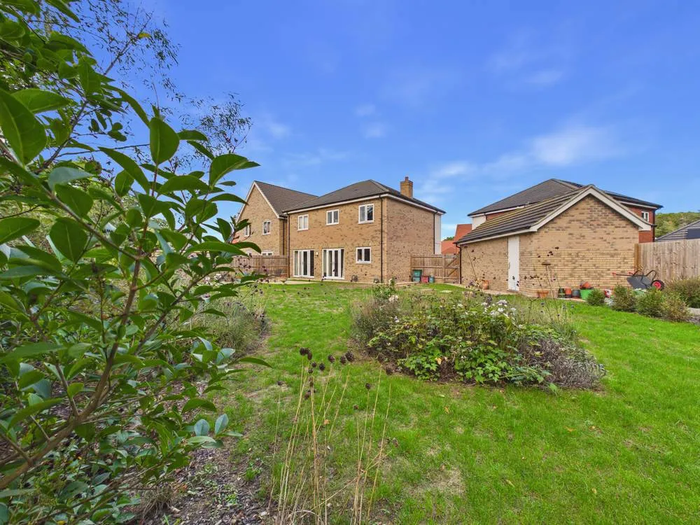 St. Andrews Close, Alresford, CO7, photo 2