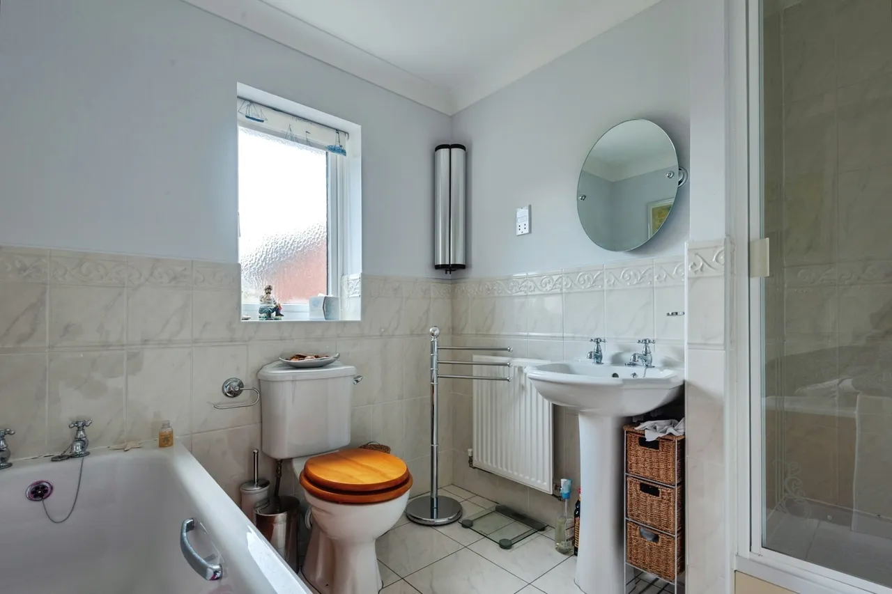 Falkirk Avenue, Widnes, WA8, photo 22