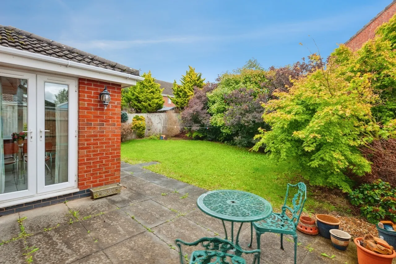 Falkirk Avenue, Widnes, WA8, photo 23