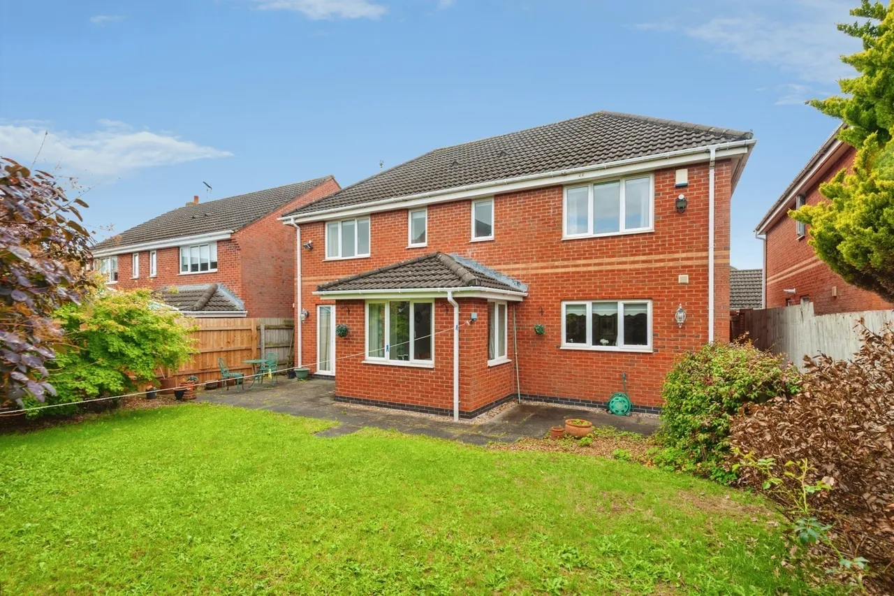 Falkirk Avenue, Widnes, WA8, photo 24
