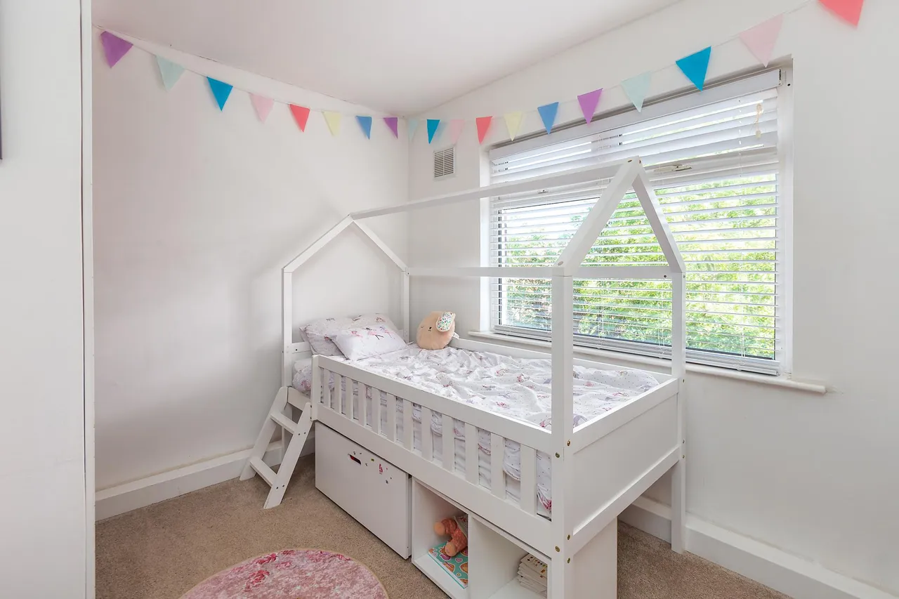 Glenluce Drive, Preston, PR1, photo 12