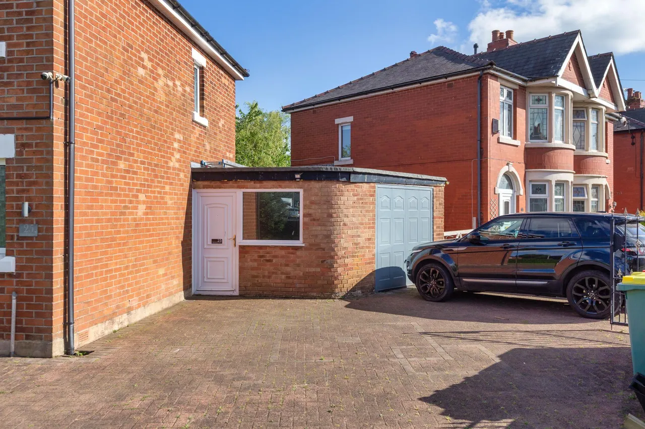 Glenluce Drive, Preston, PR1, photo 13