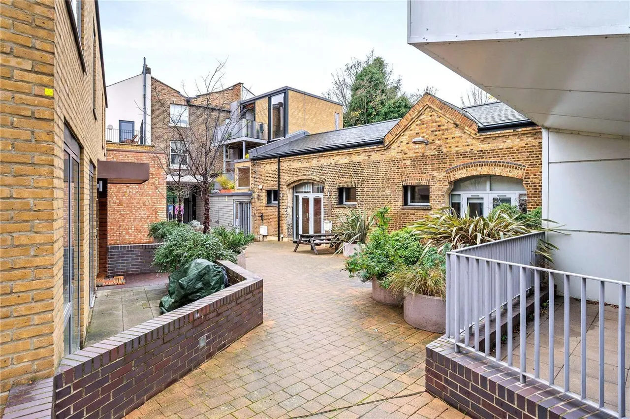 Caledonian Road, Barnsbury, N1, photo 16