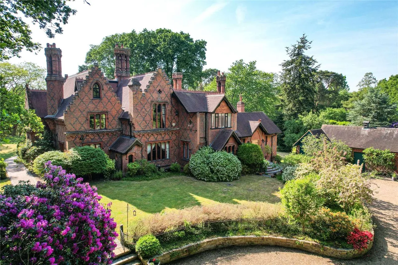 Redhill Road, Cobham, Surrey, KT11 1EF, photo 12