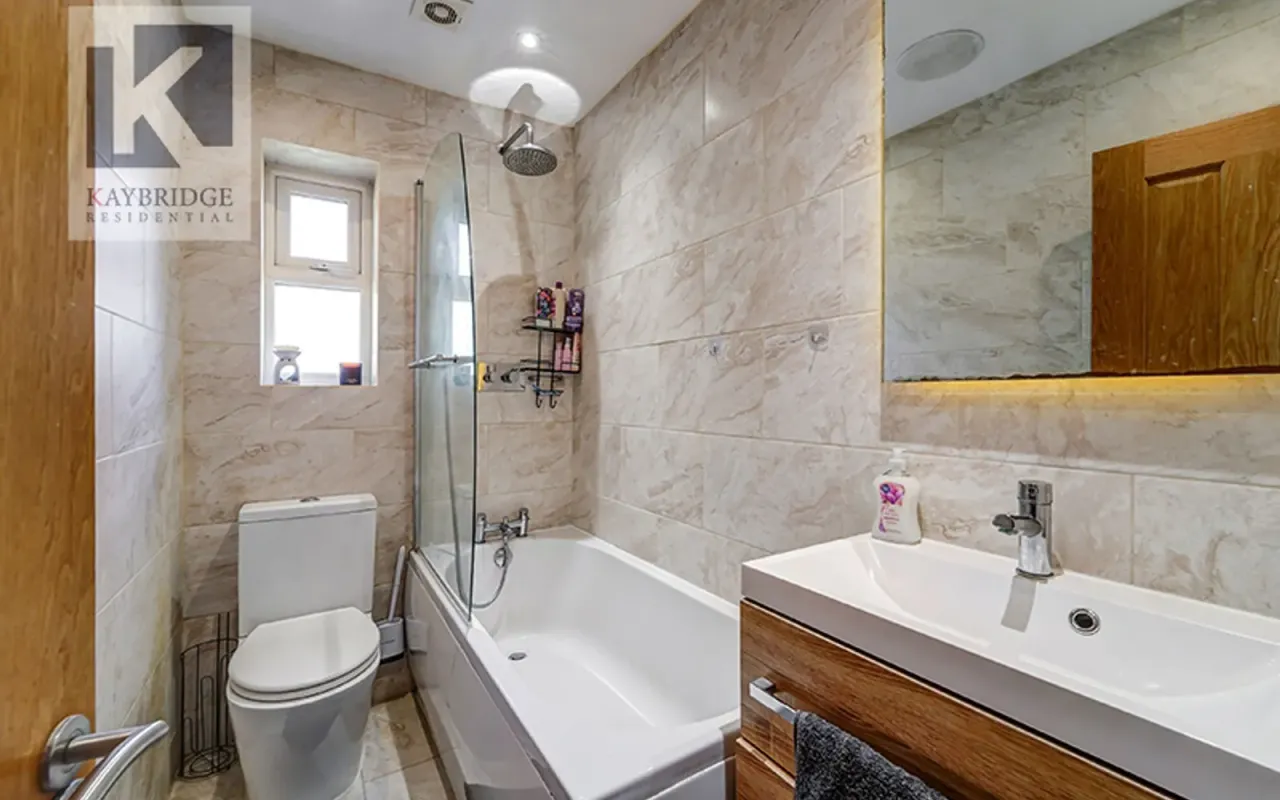 Kingston Road, Epsom, KT17, photo 8