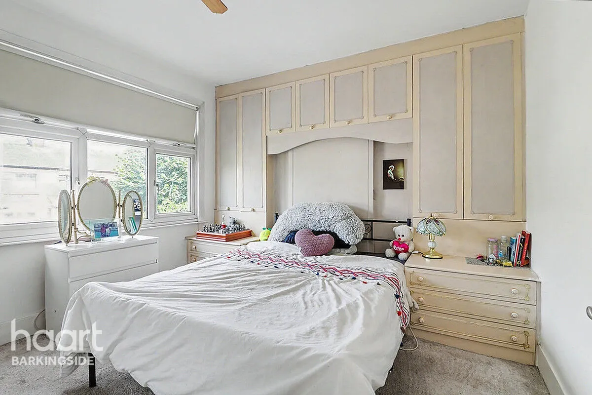 Ethelbert Gardens, Gants Hill, IG2, photo 9