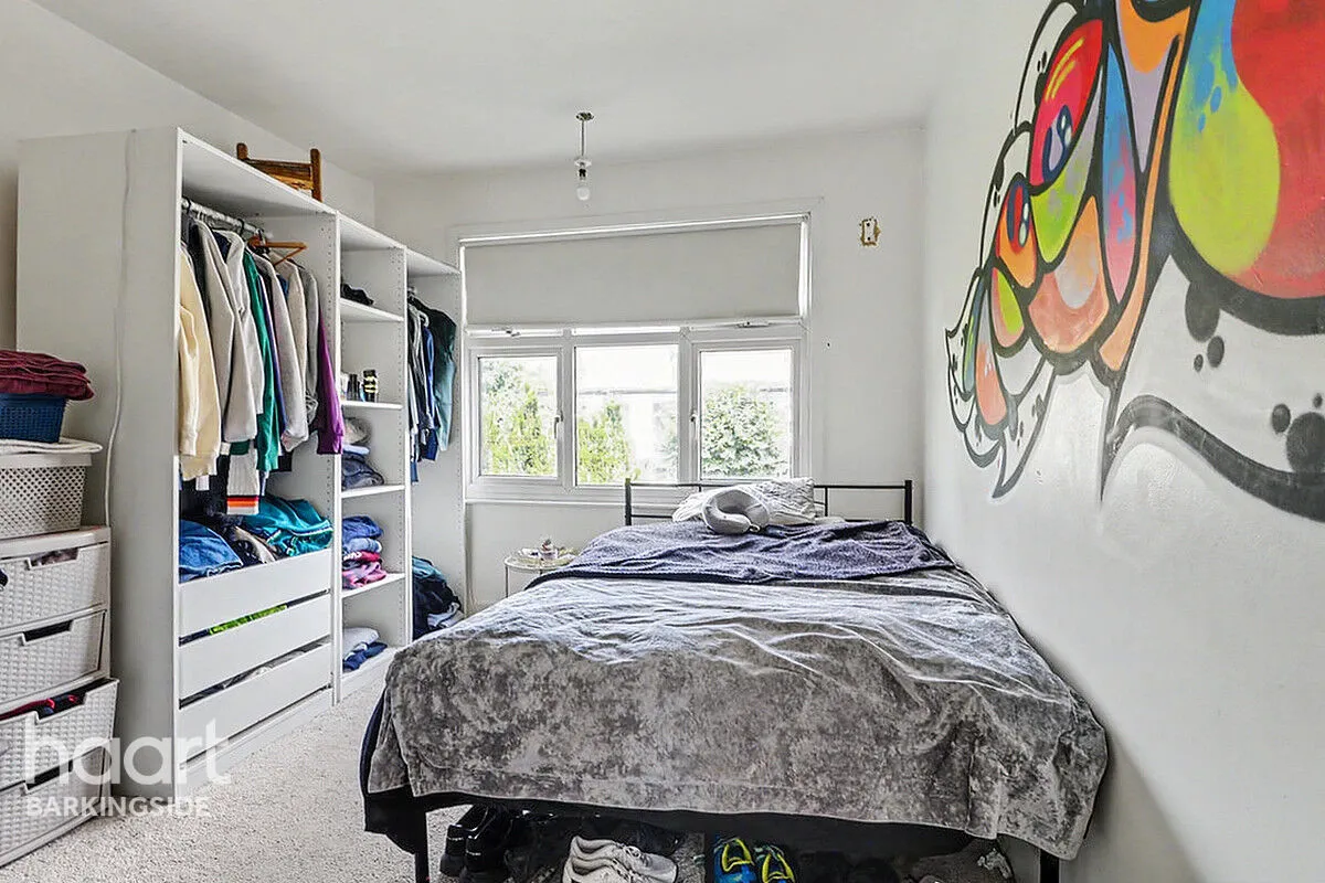 Ethelbert Gardens, Gants Hill, IG2, photo 11