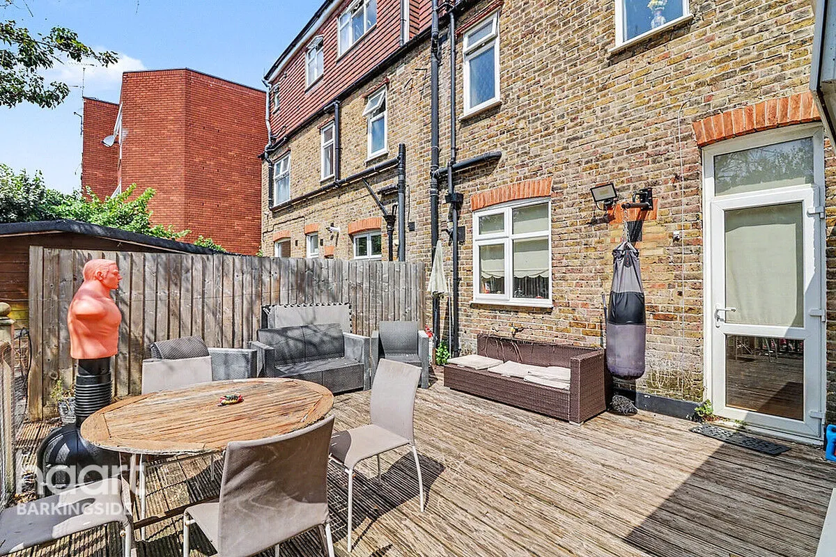 Ethelbert Gardens, Gants Hill, IG2, photo 18