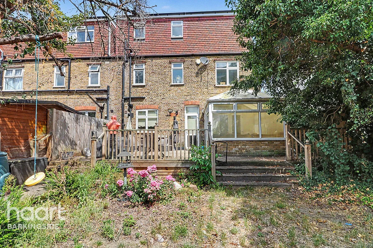 Ethelbert Gardens, Gants Hill, IG2, photo 21