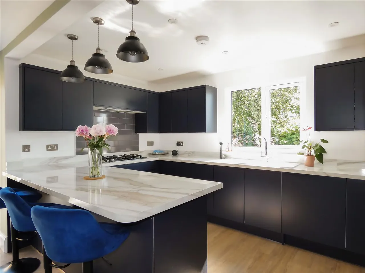 Chanctonbury Road, Rustington, photo 2