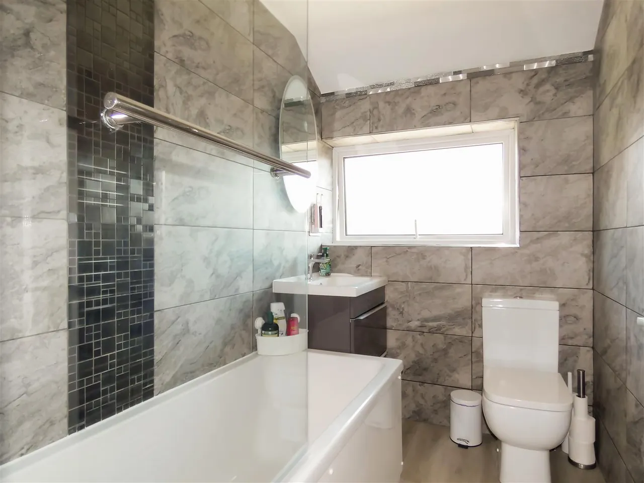 Chanctonbury Road, Rustington, photo 12
