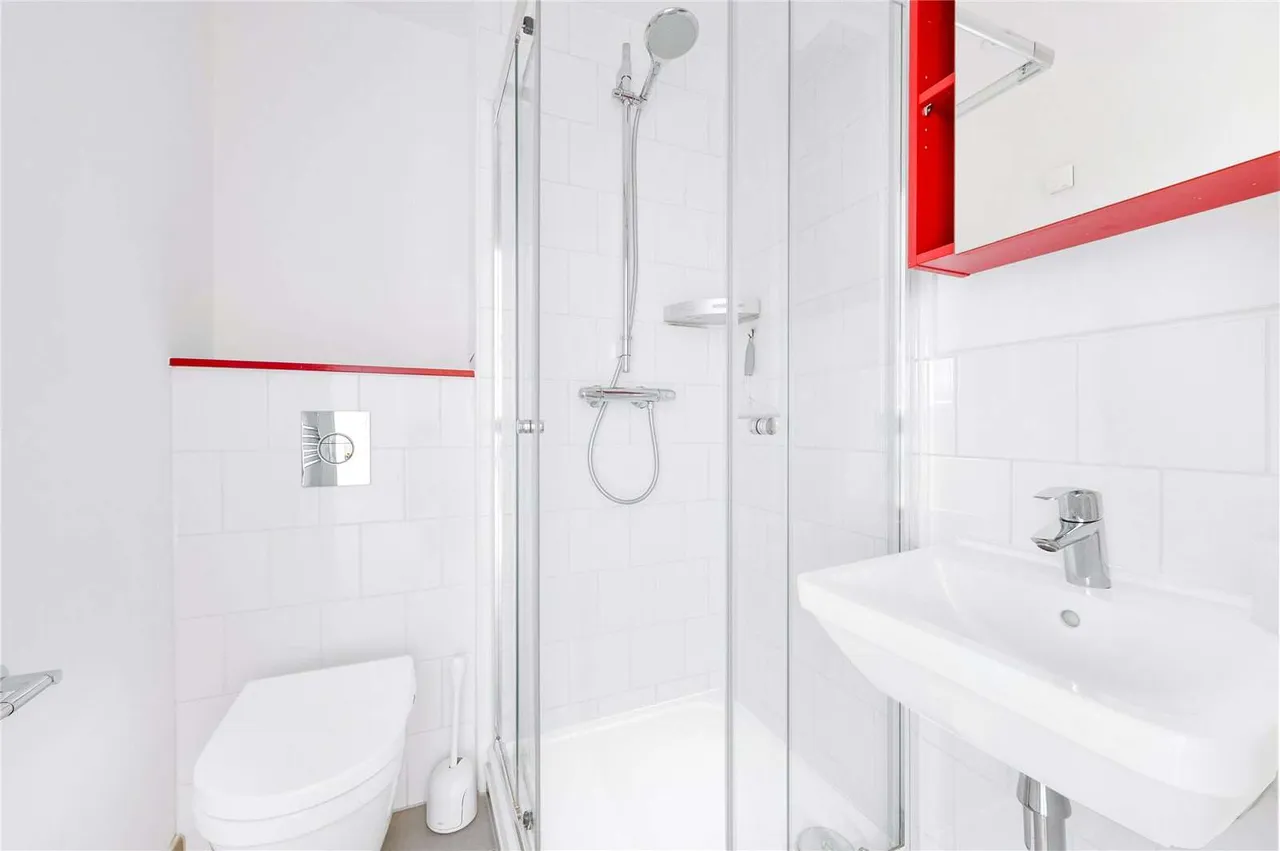 Discovery Tower, 1 Terry Spinks Place, Canning Town, London, E16 1YG, photo 5