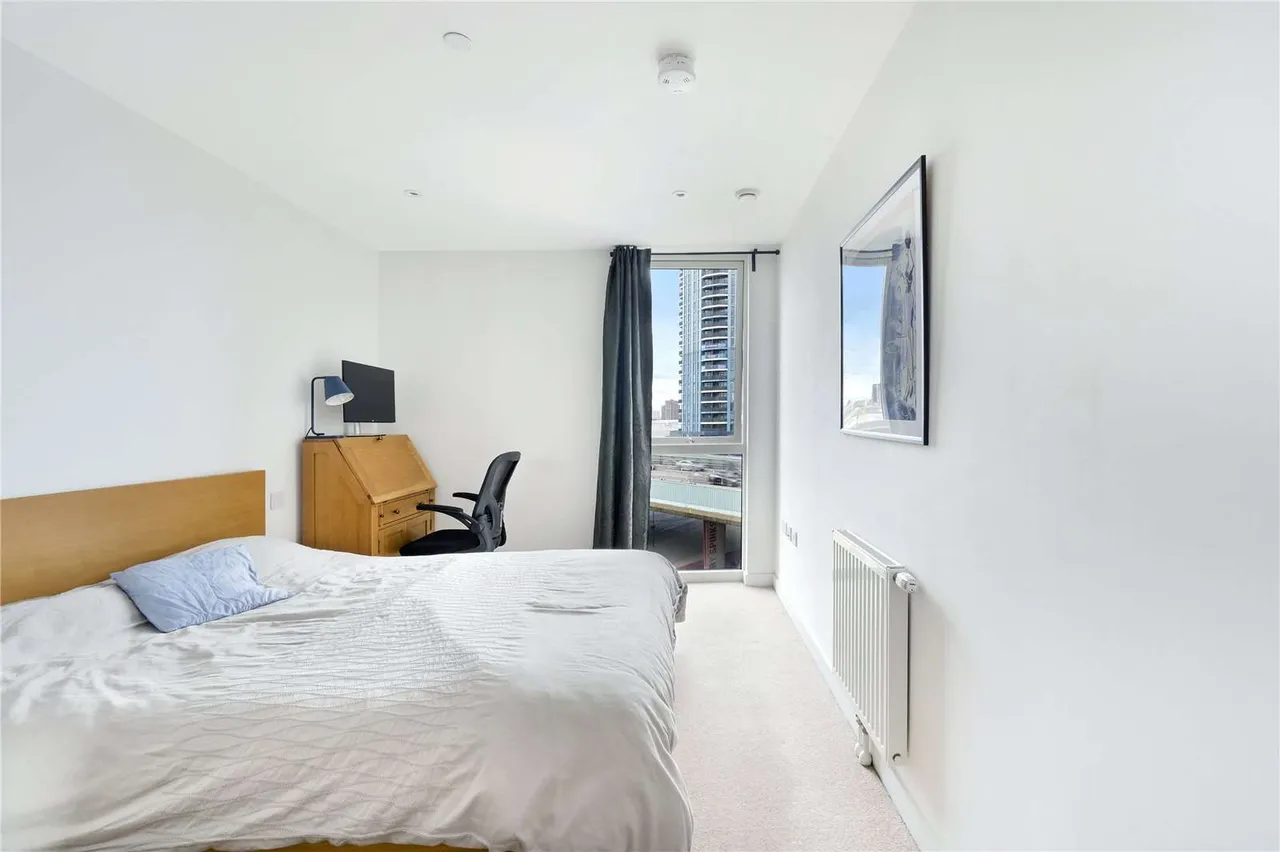 Discovery Tower, 1 Terry Spinks Place, Canning Town, London, E16 1YG, photo 6