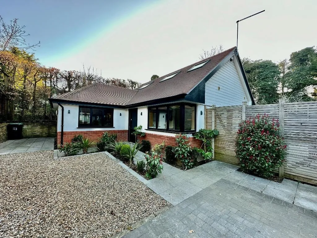 3 bed house to rent, Elmfield Way, Sanderstead
