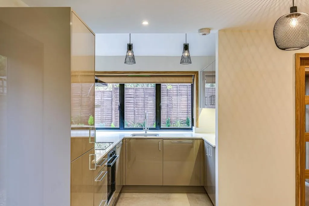 Elmfield Way, Sanderstead, photo 9