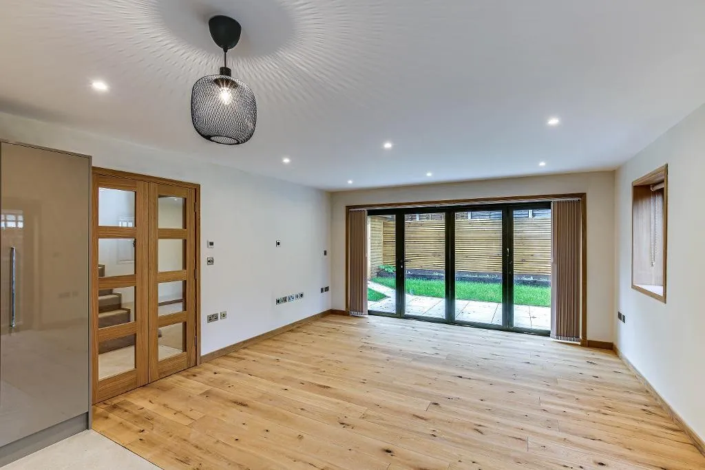 Elmfield Way, Sanderstead, photo 3