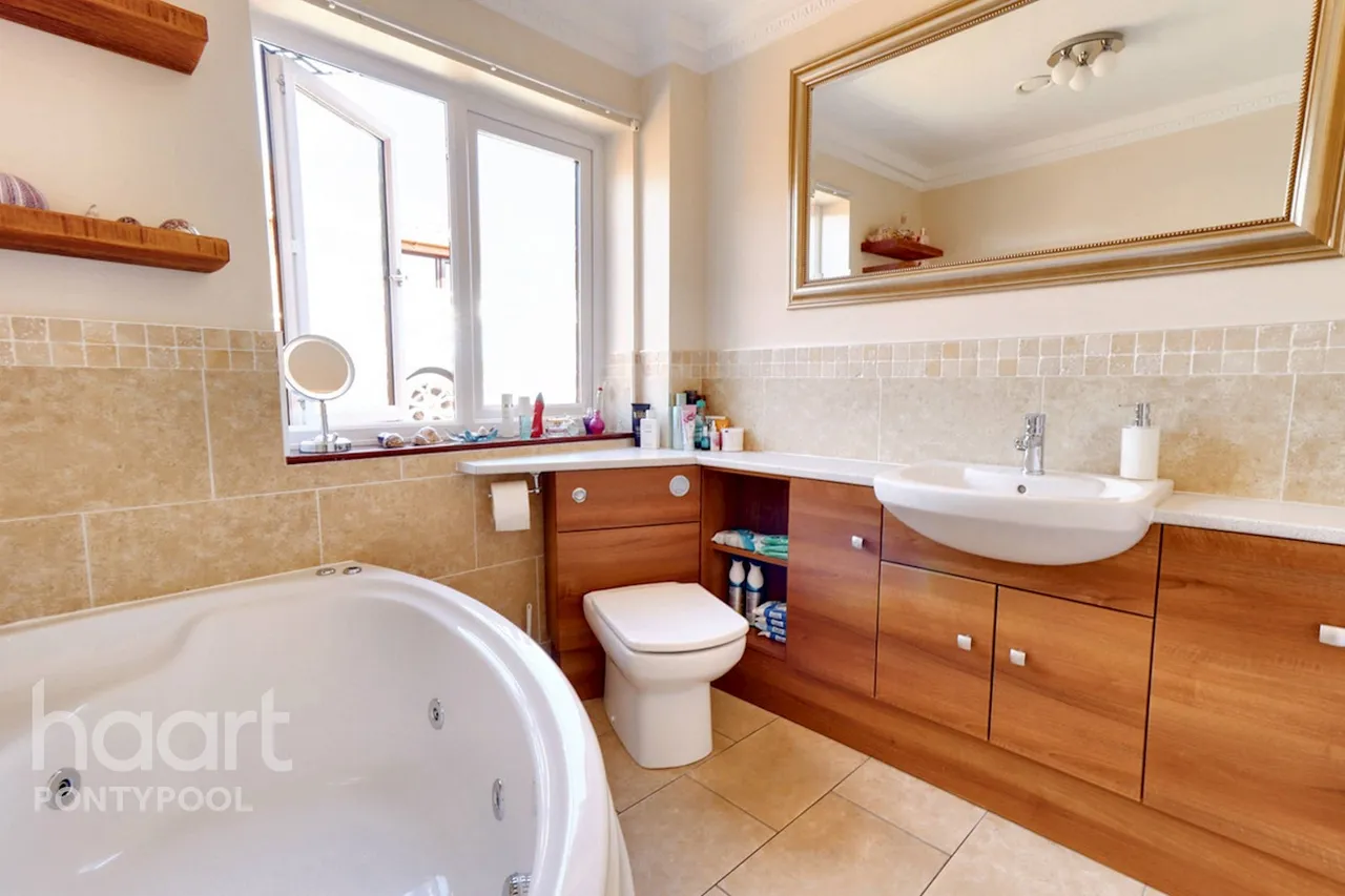 Tranch Road, Pontypool, NP4, photo 15