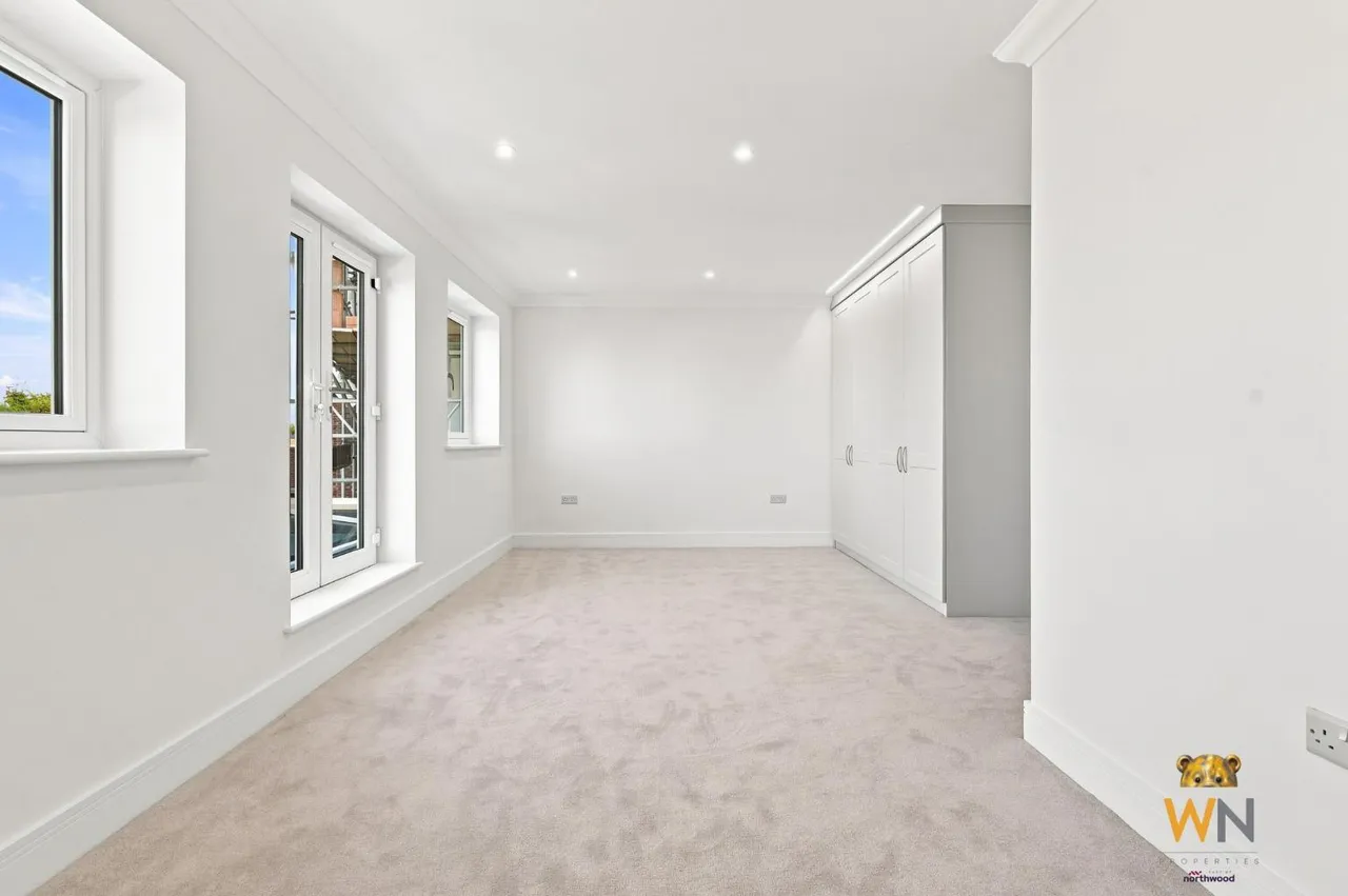 Tennyson Road, Brentwood, CM13, photo 29