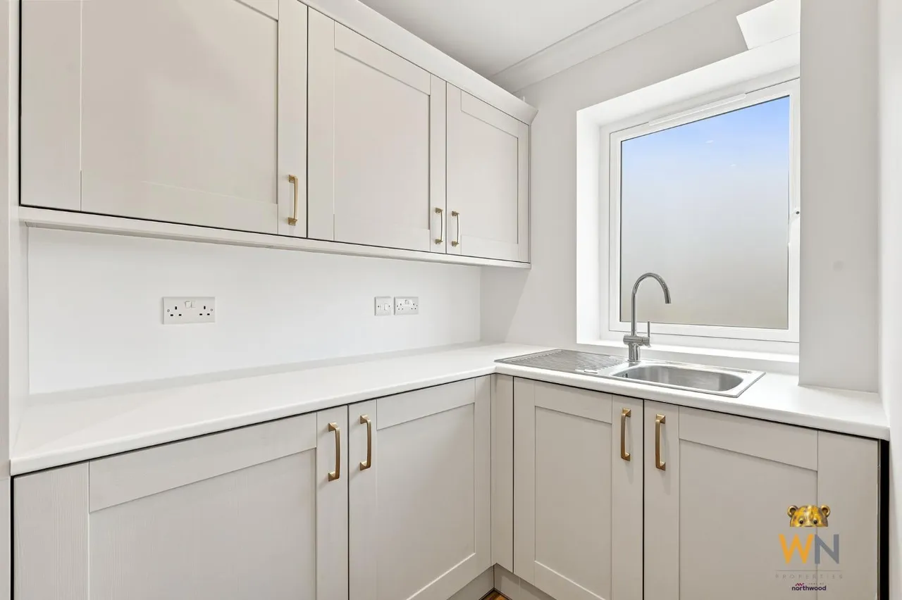 Tennyson Road, Brentwood, CM13, photo 13