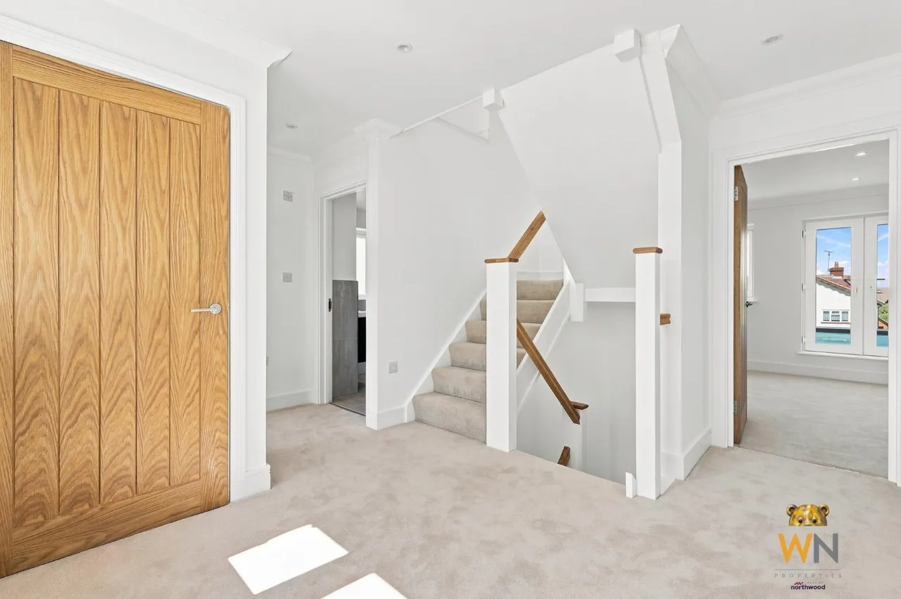 Tennyson Road, Brentwood, CM13, photo 17