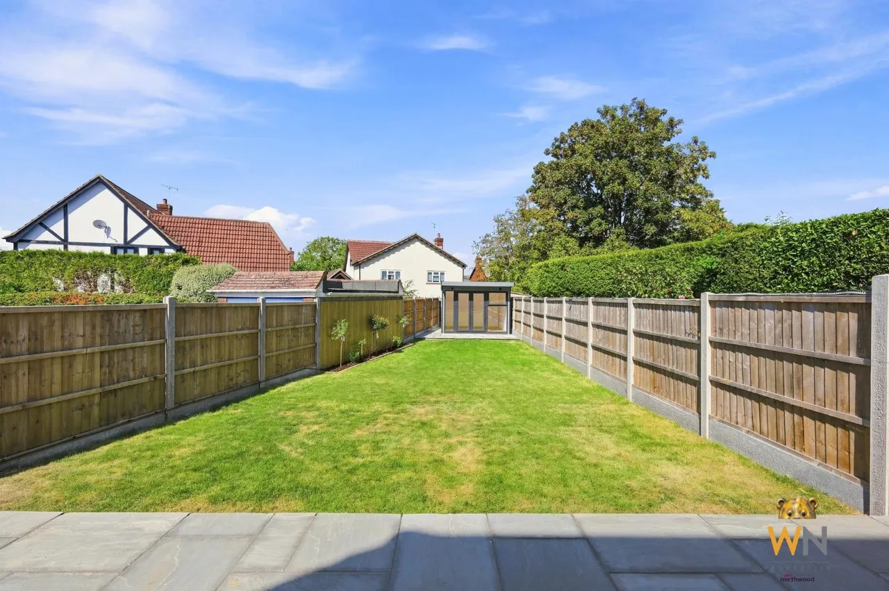 Tennyson Road, Brentwood, CM13, photo 38