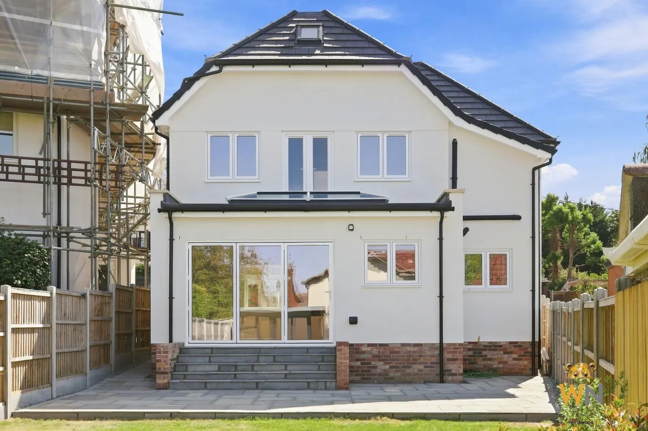 Tennyson Road, Brentwood, CM13, photo 42