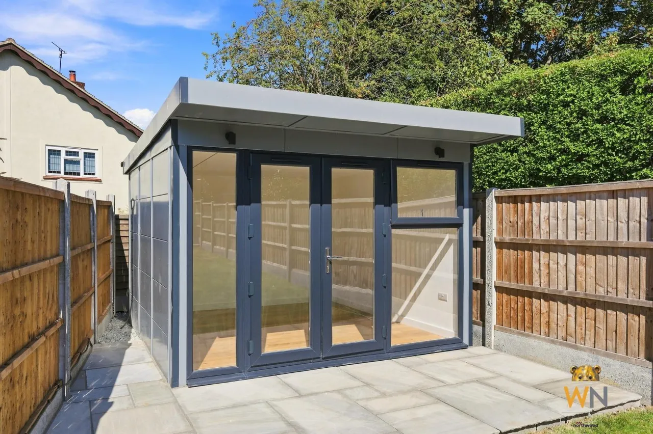 Tennyson Road, Brentwood, CM13, photo 40