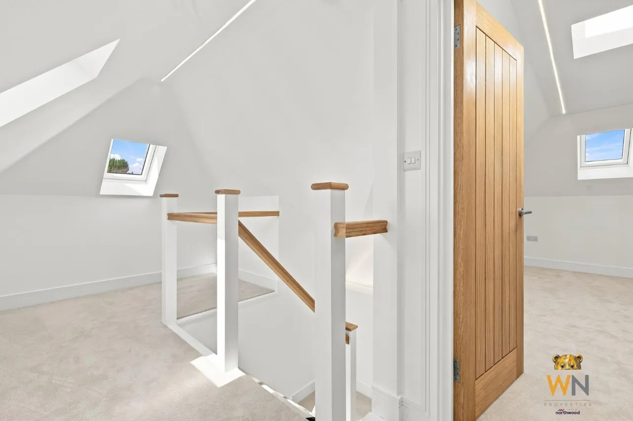 Tennyson Road, Brentwood, CM13, photo 32