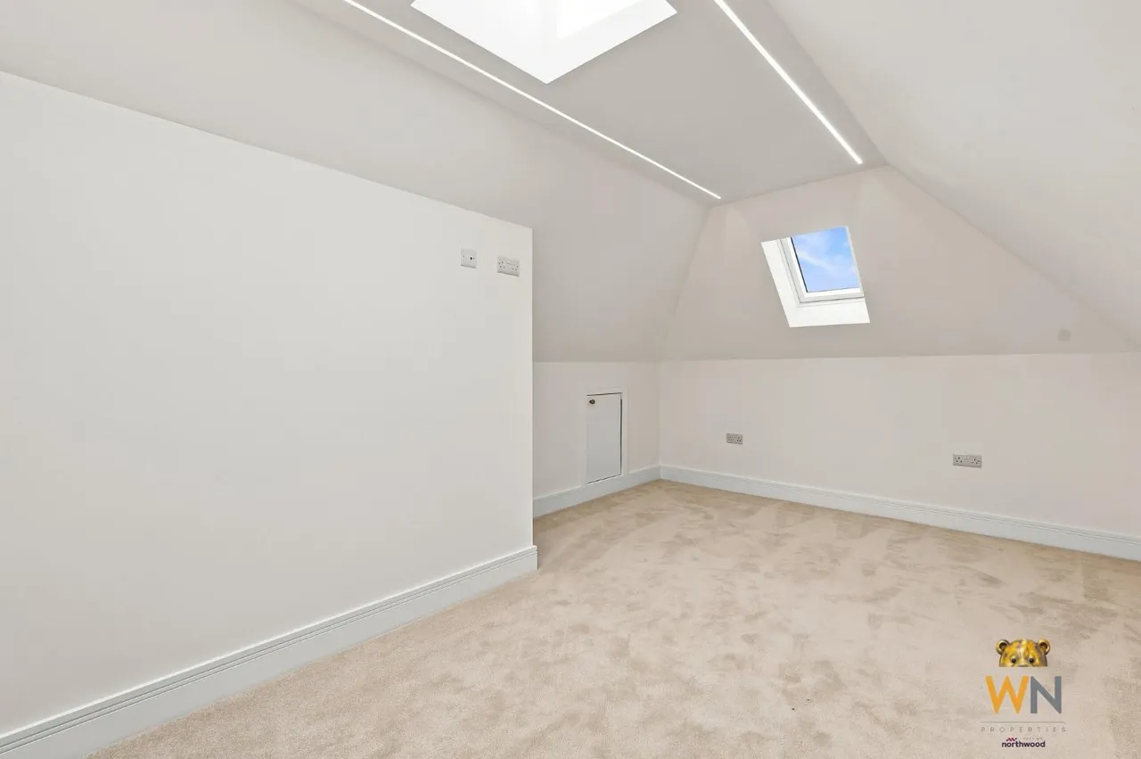 Tennyson Road, Brentwood, CM13, photo 34