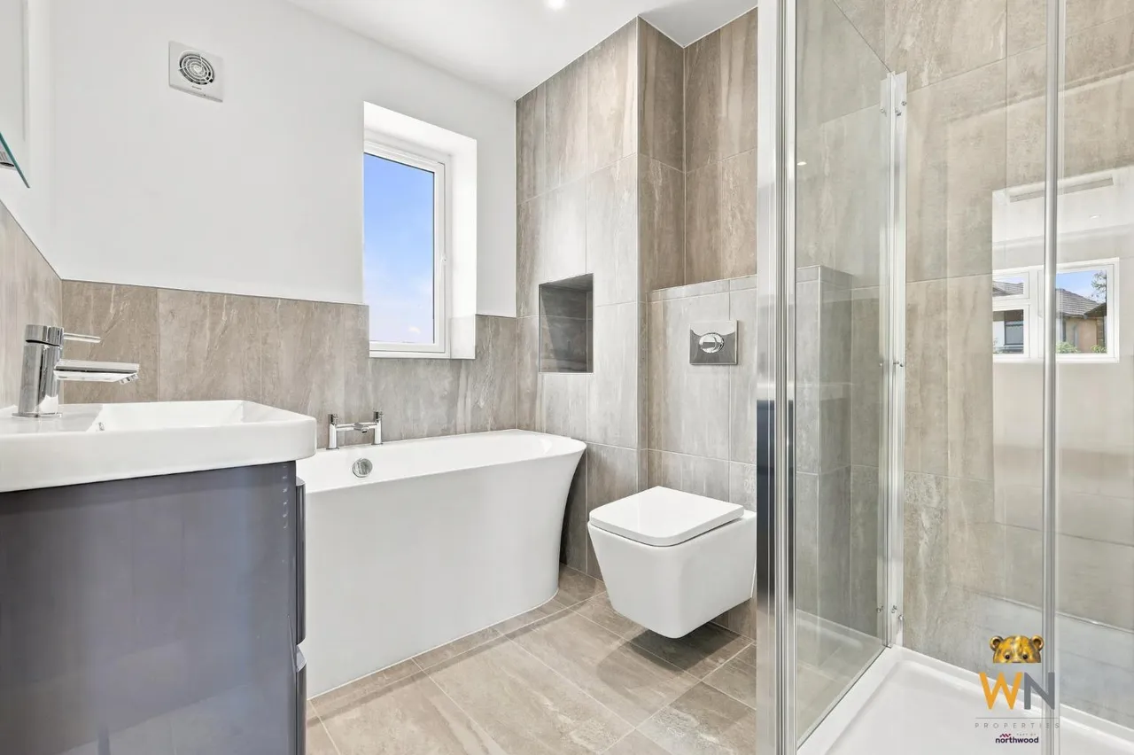 Tennyson Road, Brentwood, CM13, photo 37