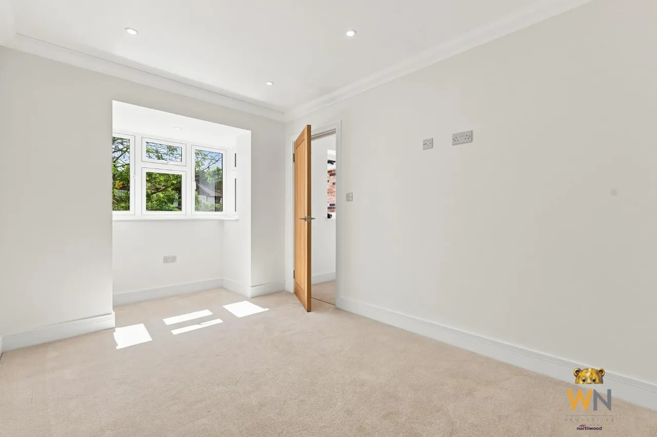 Tennyson Road, Brentwood, CM13, photo 19