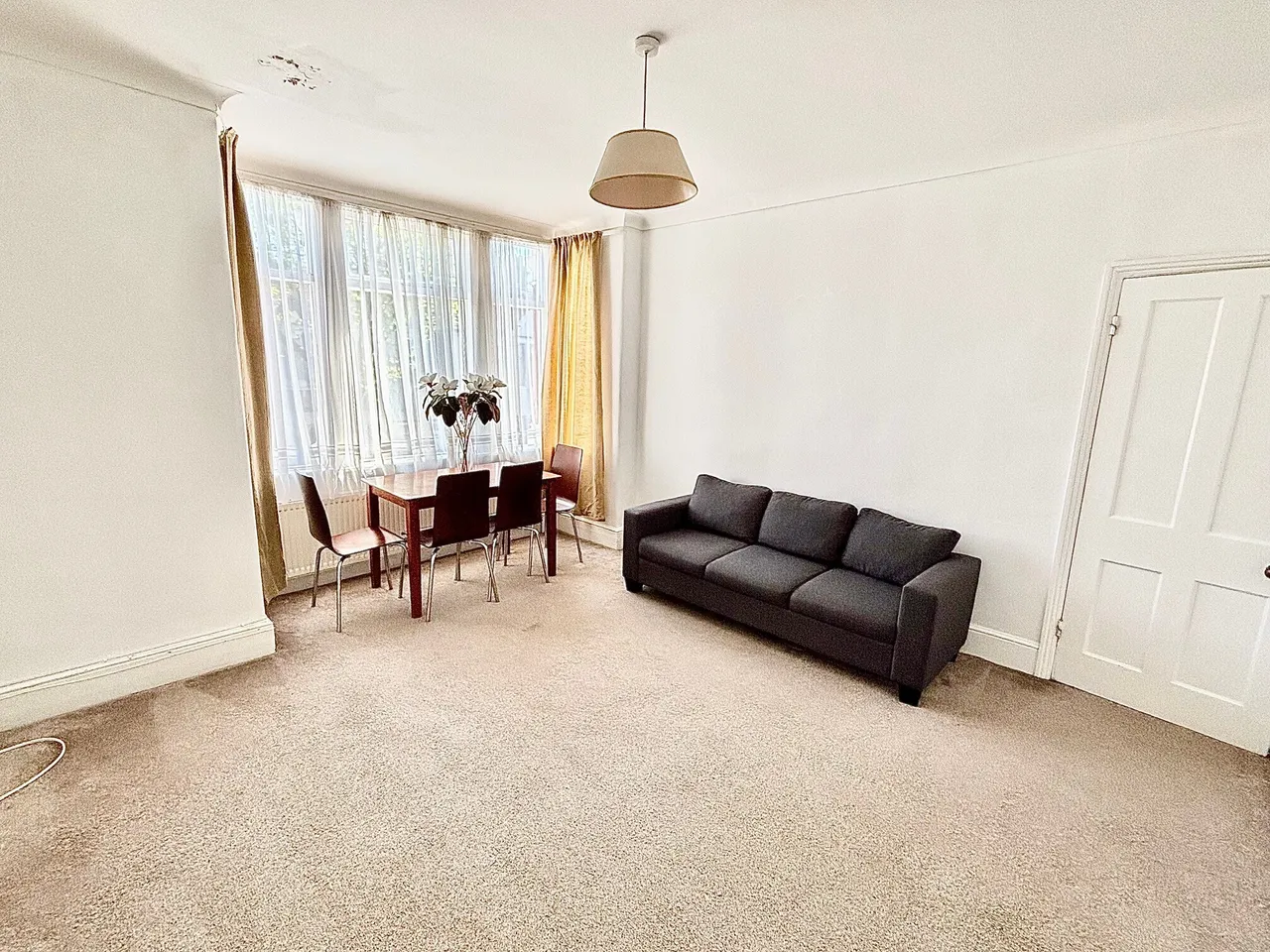 Clements Road, East Ham, E6, photo 8