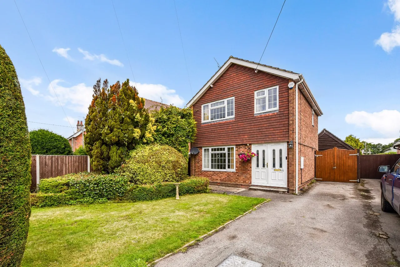 3 bed house for sale, Southampton Road, Cadnam, SO40