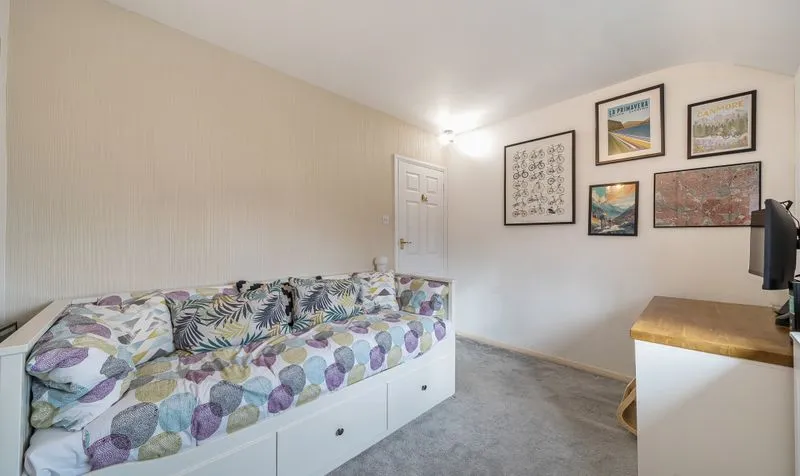 Ebbisham Road, Epsom, KT18, photo 14