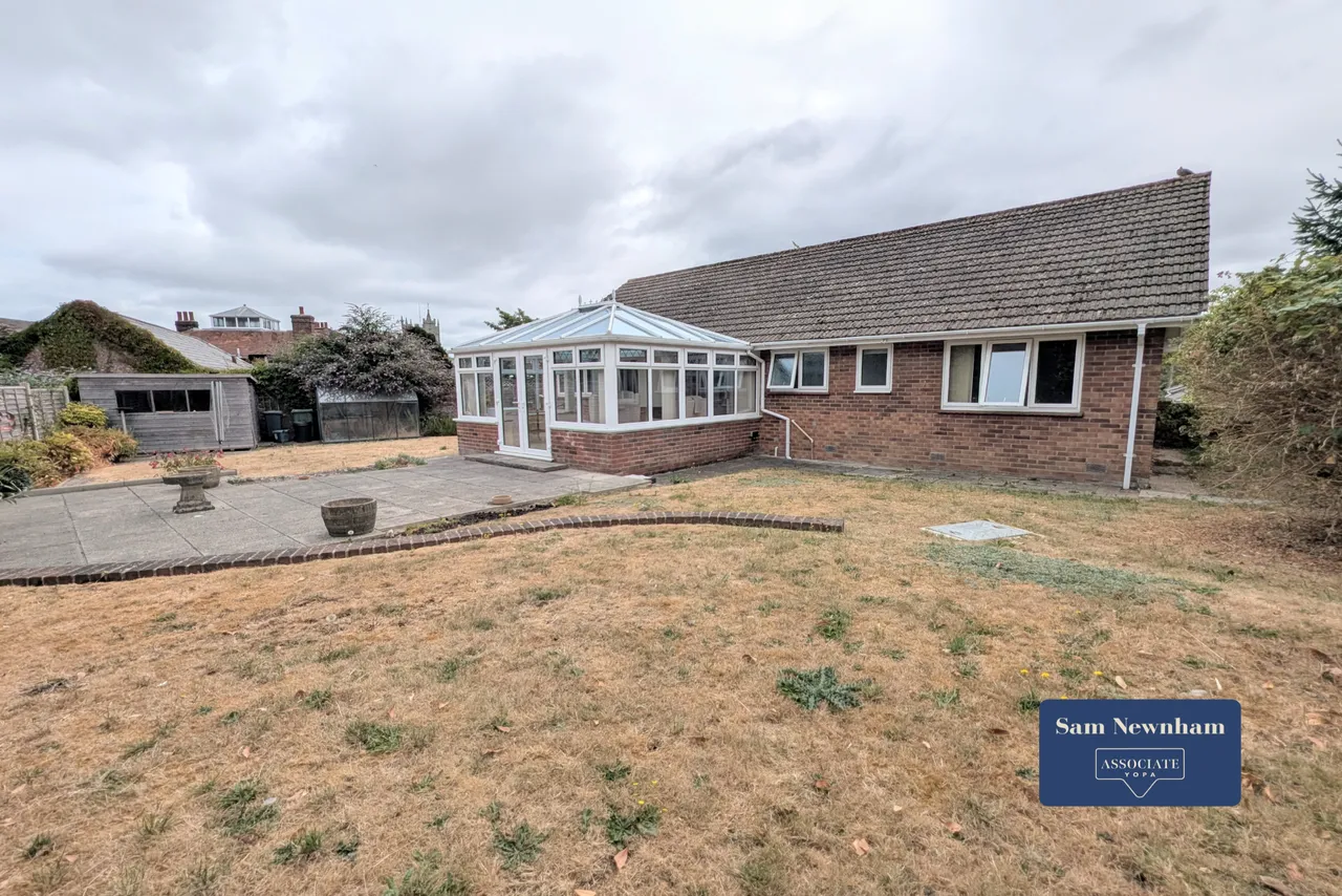 Clatterford Road, Newport, PO30, photo 2