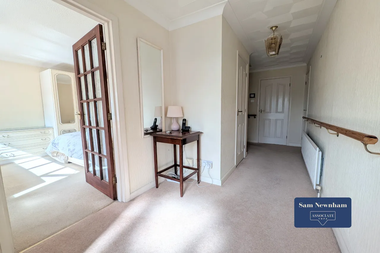 Clatterford Road, Newport, PO30, photo 11
