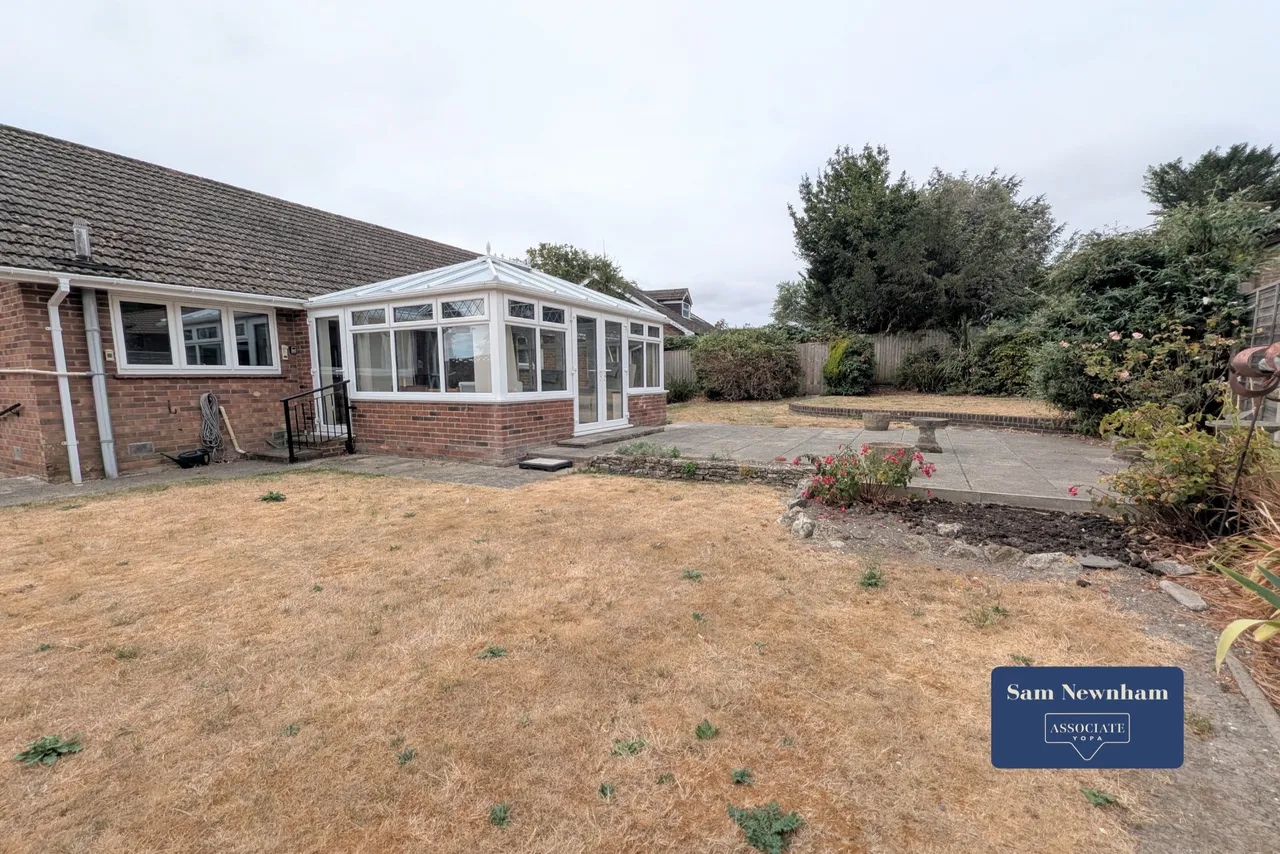 Clatterford Road, Newport, PO30, photo 16