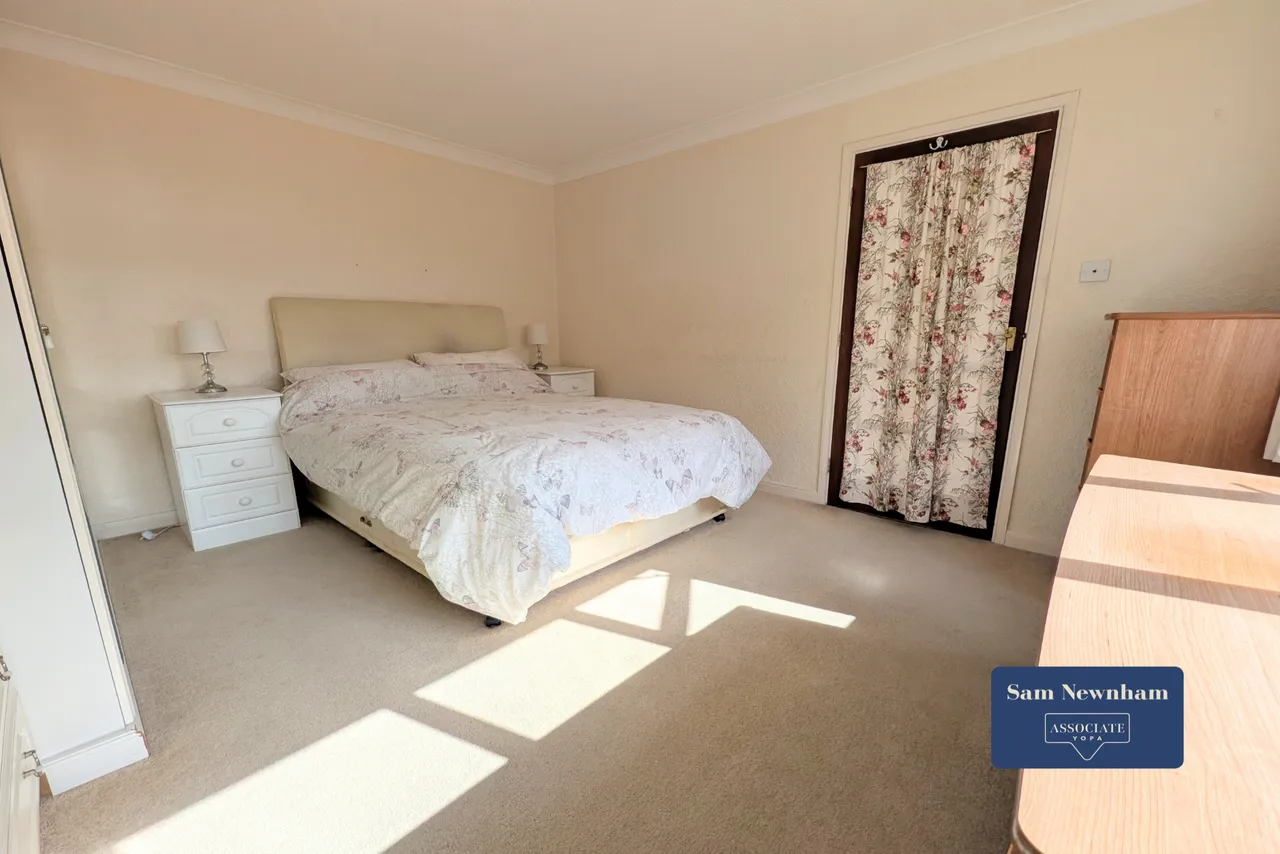 Clatterford Road, Newport, PO30, photo 10