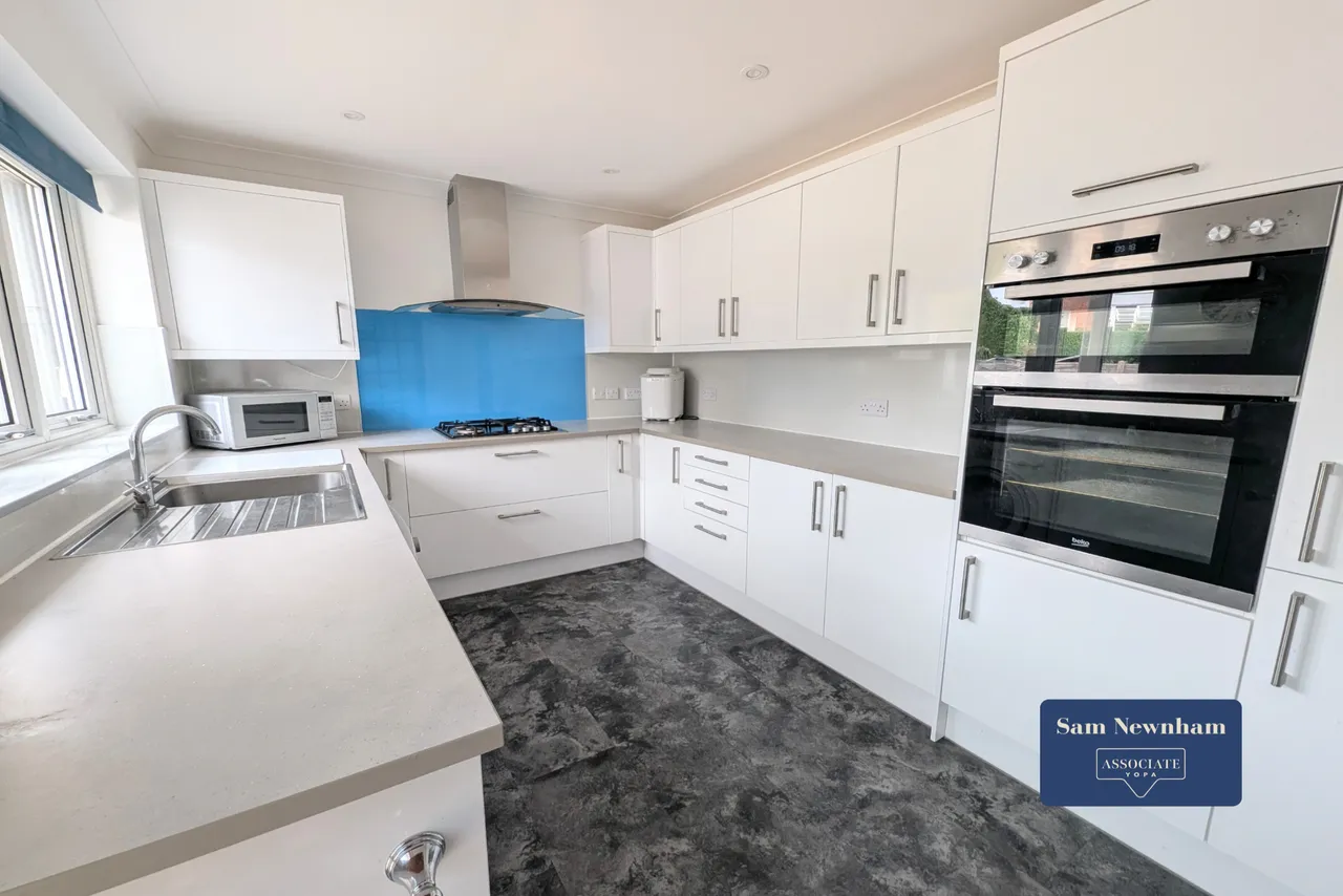 Clatterford Road, Newport, PO30, photo 6