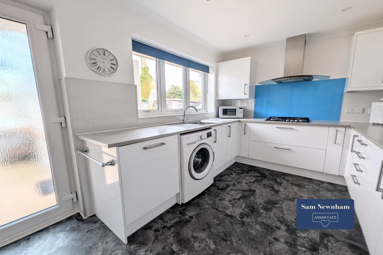 Clatterford Road, Newport, PO30, photo 7