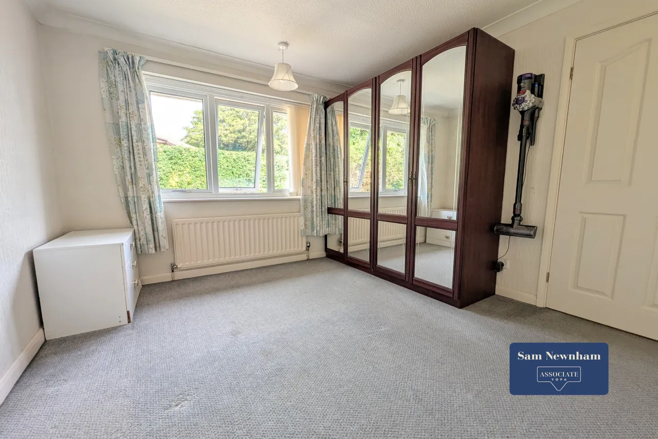 Clatterford Road, Newport, PO30, photo 12