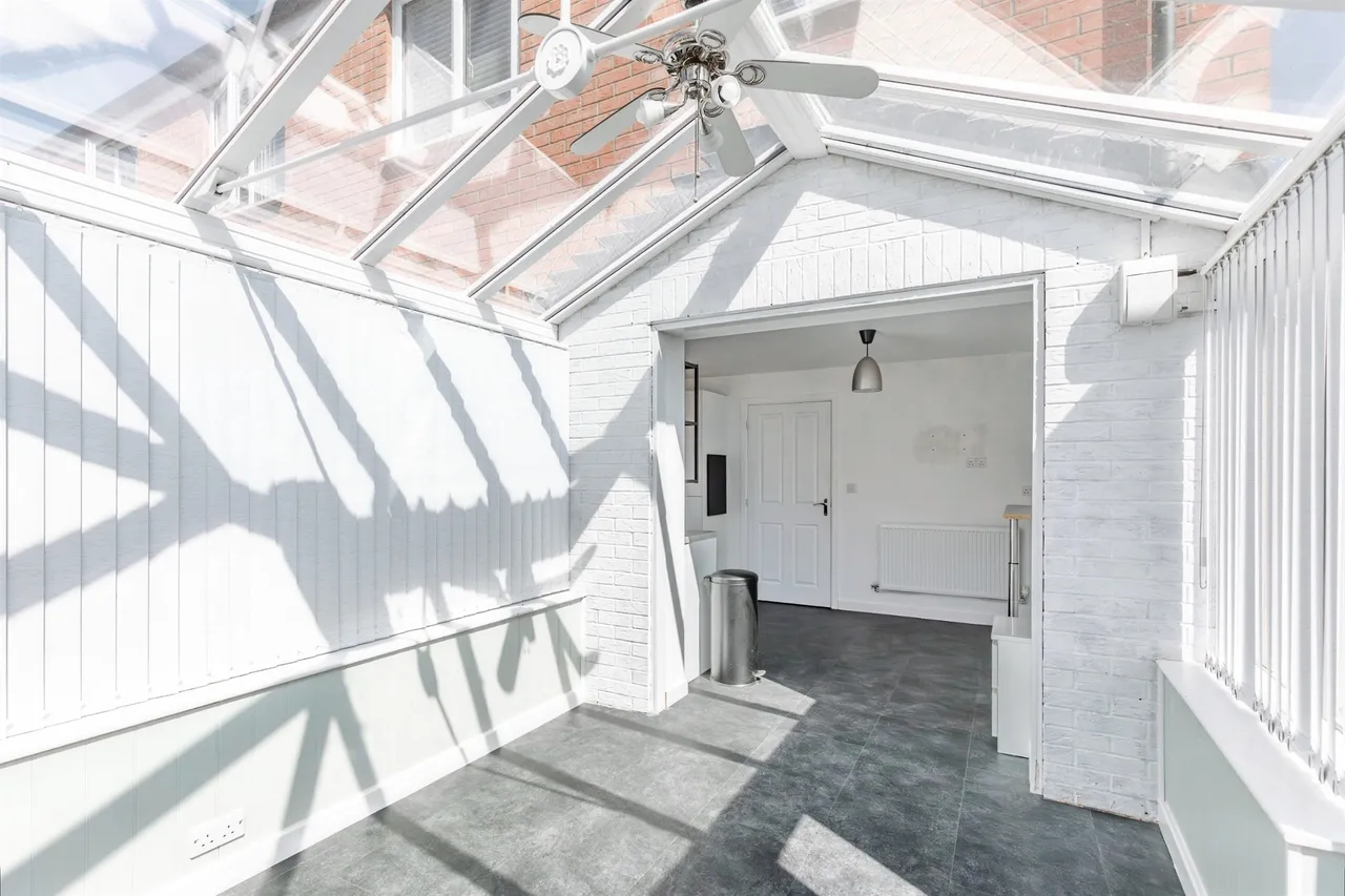 Speight Crescent, KETTERING, photo 5