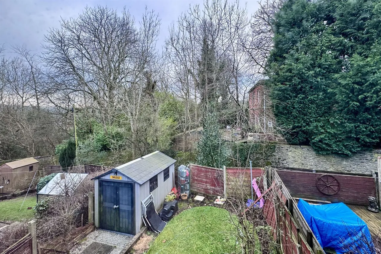 Holly Bank, Hyde, photo 13