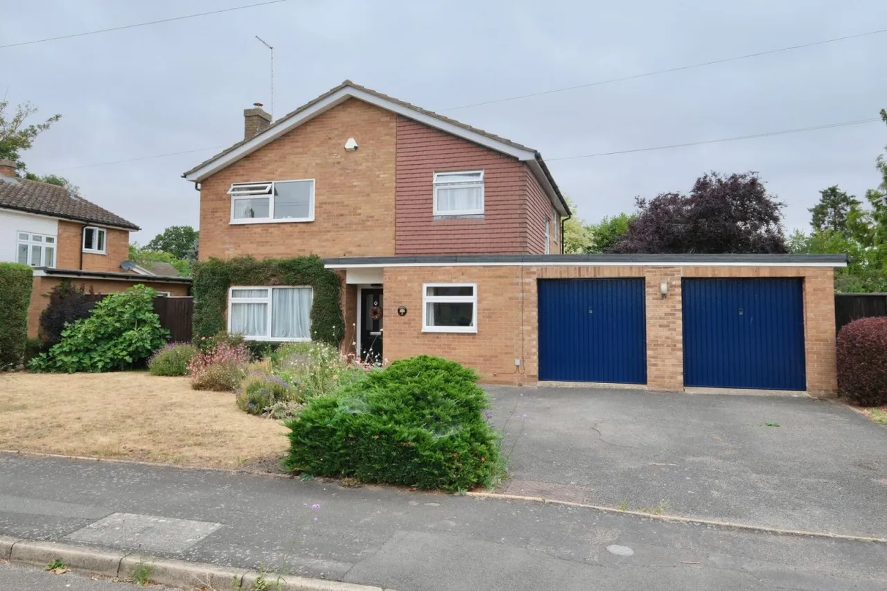 4 bed house for sale, Priors Road, Hemingford Grey, PE28