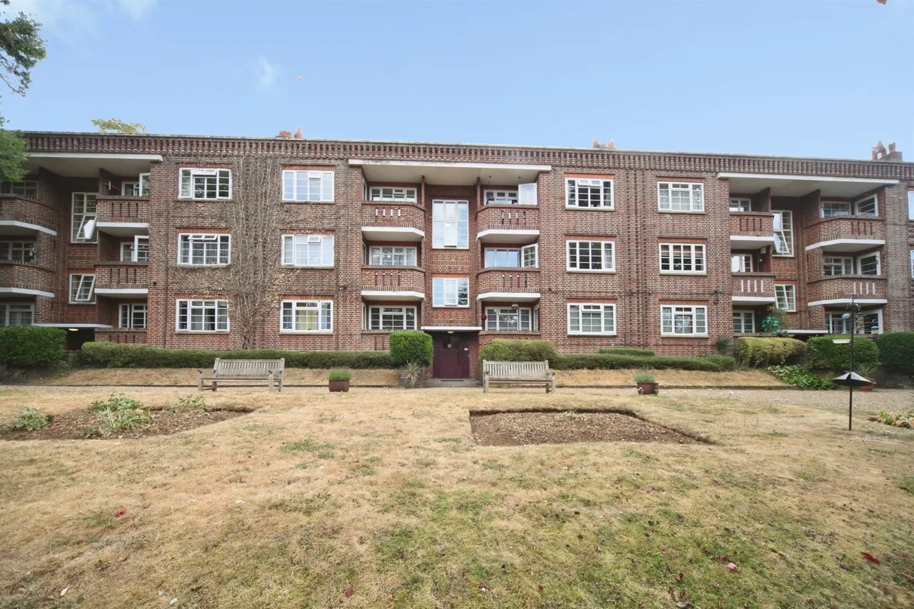2 bed flat for sale, New Bedford Road, Luton, LU3