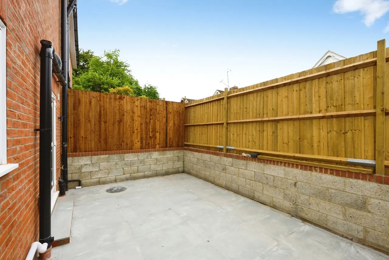 Station Approach, Whyteleafe, Surrey, CR3, photo 5