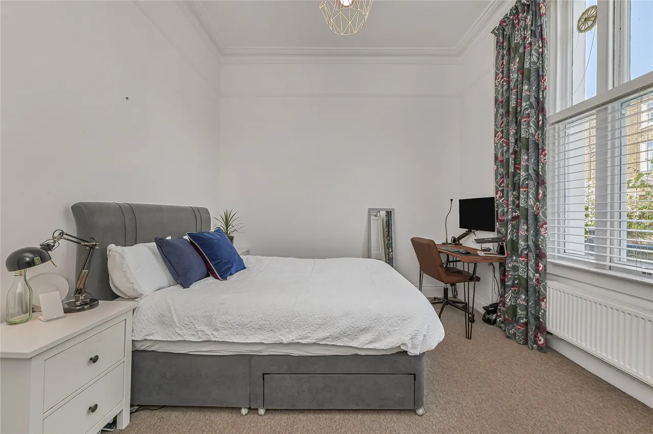 Larkhall Rise, London, SW4, photo 4
