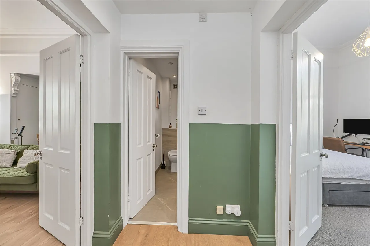 Larkhall Rise, London, SW4, photo 12