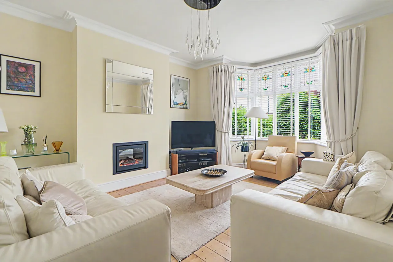Hassall Road, Alsager, photo 8